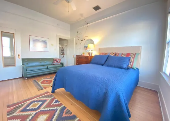 Total Of 2 Bedroom 2 Ba, Your Own Duplex, Near U Of A *
