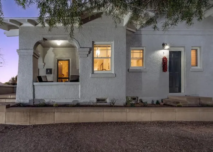 Total Of 2 Bedroom 2 Ba, Your Own Duplex, Near U Of A *