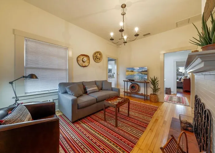 Total Of 2 Bedroom 2 Ba, Your Own Duplex, Near U Of A *